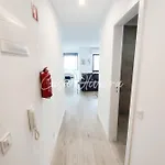 Casa Oliveira - Sunny 2-bed Retreat Steps From The Apartamento *