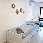 Apartamento Casa Oliveira - Sunny 2-bed Retreat Steps From The Armação de Pêra