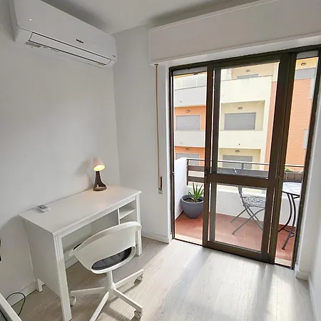 Apartman Casa Oliveira - Sunny 2-bed Retreat Steps From The