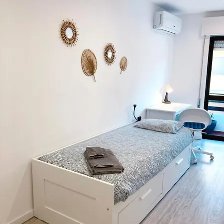 Apartman Casa Oliveira - Sunny 2-bed Retreat Steps From The Armação de Pêra