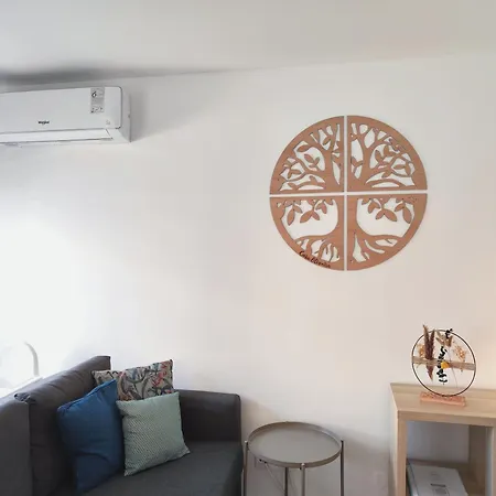 Apartman Casa Oliveira - Sunny 2-bed Retreat Steps From The Armação de Pêra