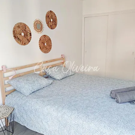 Casa Oliveira - Sunny 2-bed Retreat Steps From The * Armação de Pêra