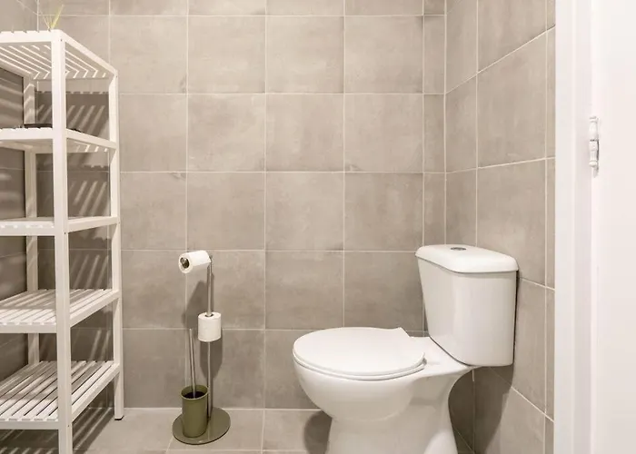 Casa Oliveira - Sunny 2-bed Retreat Steps From The Апартаменты *