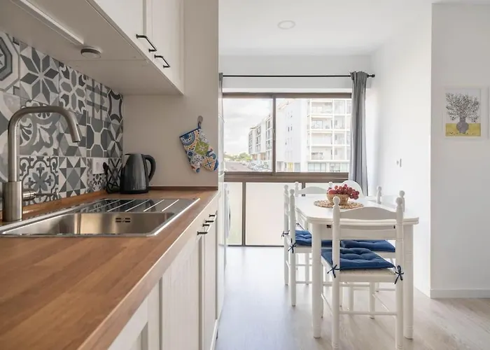 Casa Oliveira - Sunny 2-bed Retreat Steps From The Армасан-де-Пера