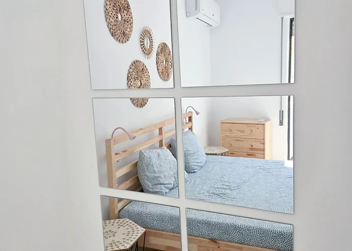 Апартаменты Casa Oliveira - Sunny 2-bed Retreat Steps From The *