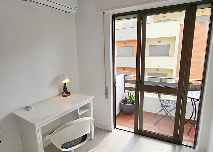 Апартаменты Casa Oliveira - Sunny 2-bed Retreat Steps From The