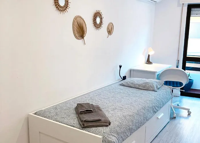 Апартаменты Casa Oliveira - Sunny 2-bed Retreat Steps From The Армасан-де-Пера
