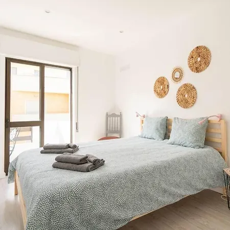 Casa Oliveira - Sunny 2-bed Retreat Steps From The *